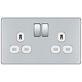 2-1 gang switched socket 13A DP Polished Chrome Flat Plate EMCO EC2276CFPH 
