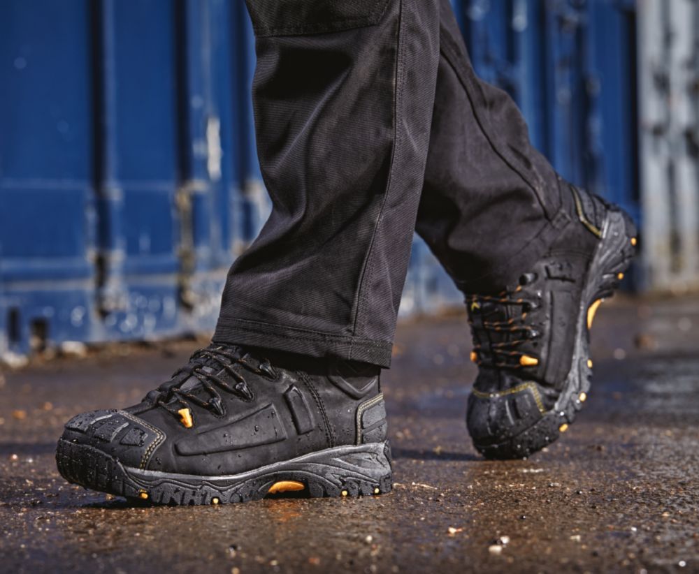 screwfix waterproof safety boots
