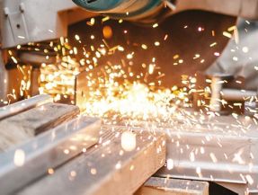 Virtually No Sparks When Cutting Mild Steel