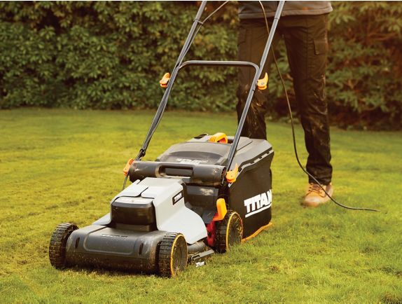 Screwfix lawn clearance edger