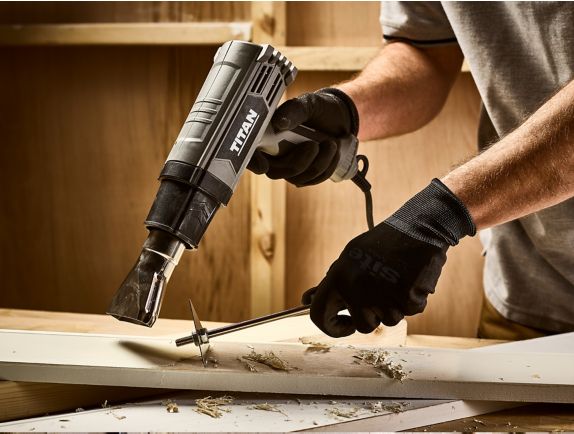 Titan cordless hot sale drill screwfix