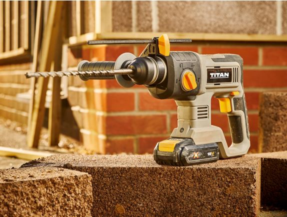 Titan Powertools Screwfix