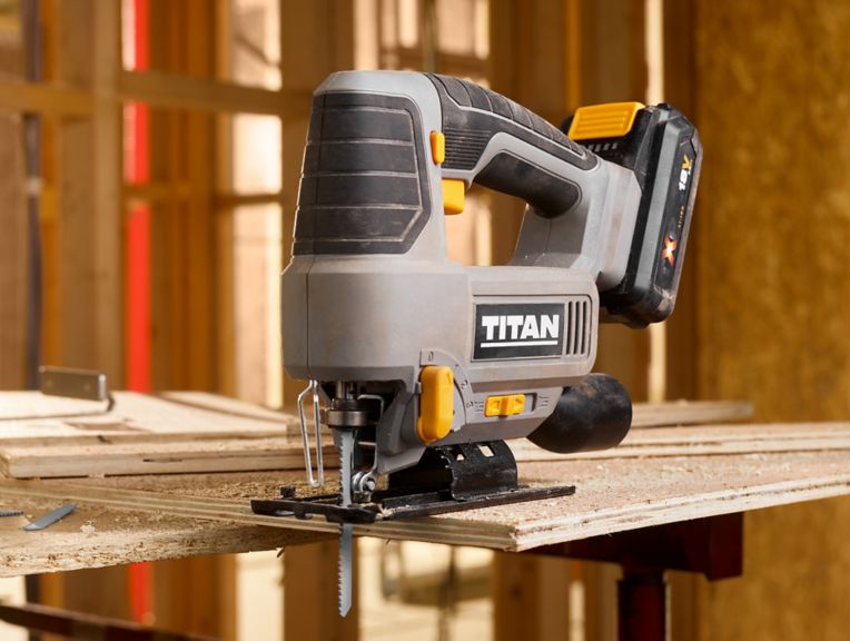 Titan TXP Screwfix