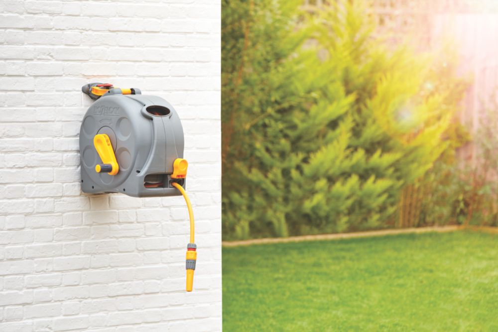 The ultimate Hozelock 2in1 Compact Reel with Hose 25m Reviews